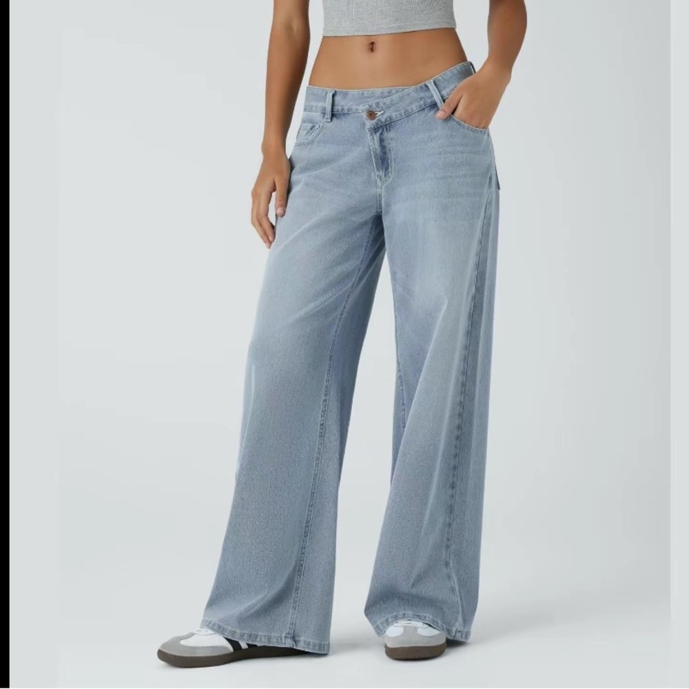 HALARA Women's Flare Jeans in Light Azure denim